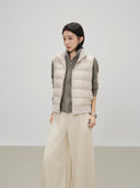 Stand Collar Paneled Cream Down Vest（Z3505）