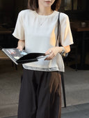 เสื้อท็อปเนื้อสัมผัสนุ่ม ชายเสื้อแต่งแผง (Z3433)