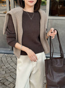 เสื้อสเวตเตอร์ถักเนื้อนุ่มคอกลม (Z3698)