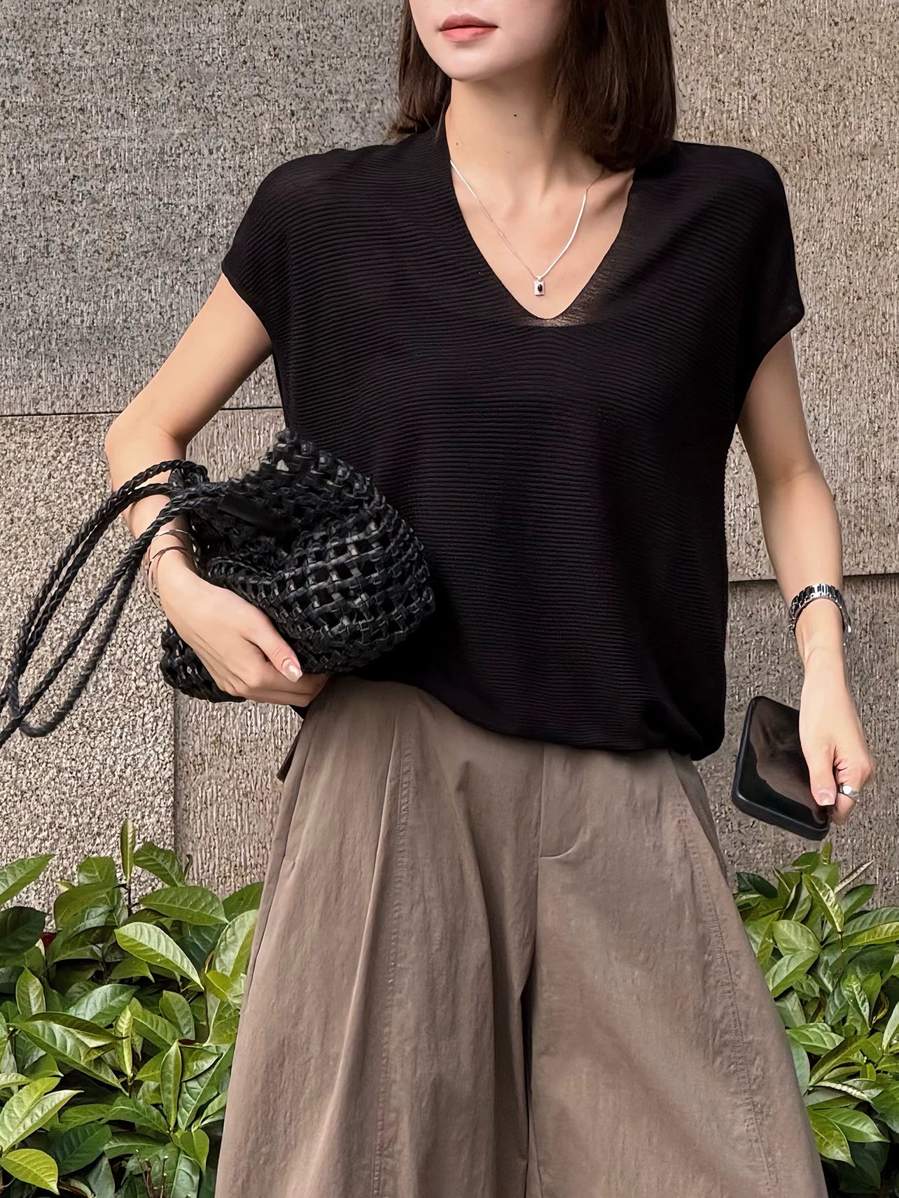 เสื้อคอวีผ้ายืด (Z3354)