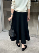 Elegant Drapey Black Midi Skirt（Z3639）