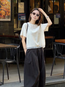 เสื้อท็อปเนื้อสัมผัสนุ่ม ชายเสื้อแต่งแผง (Z3433)